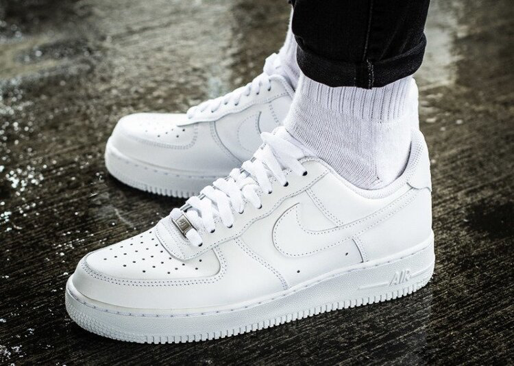 NIKE AIR FORCE 1 ''07