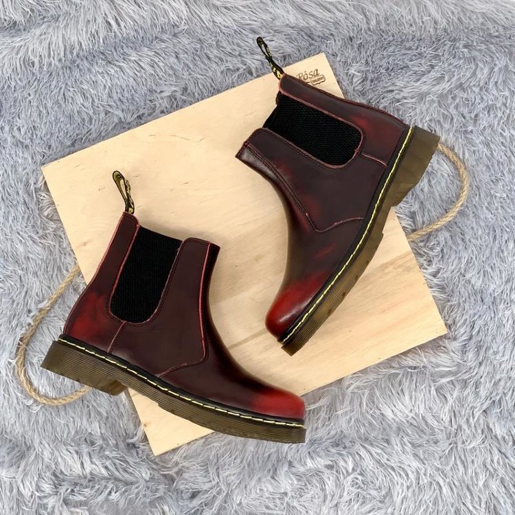 Dr. Martens 2976 Chelsea Cherry Red