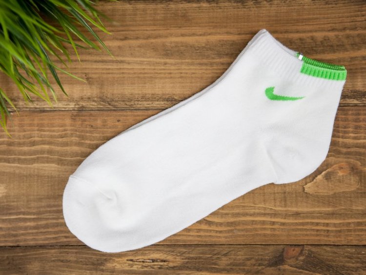 Носки женские Nike зеленый значек