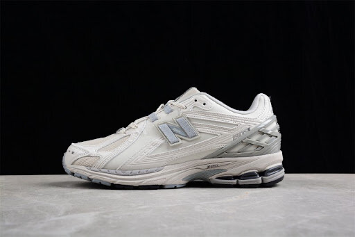 New Balance M1906RD