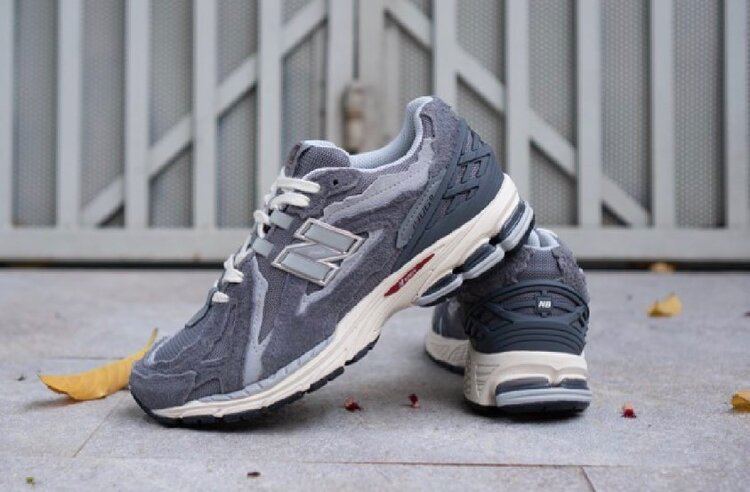 New Balance M1906DA