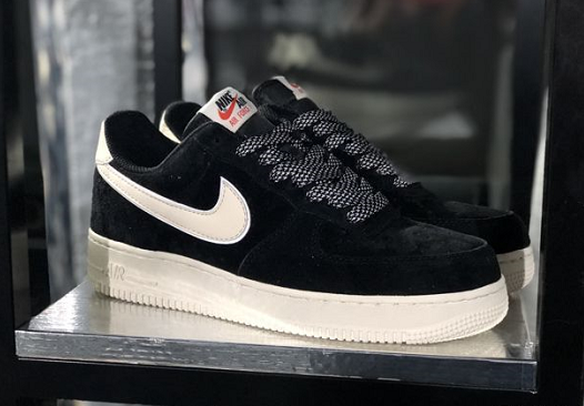 Nike Air Force 1 Low Suede