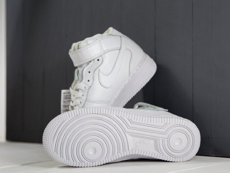 Кроссовки Nike Air Force 1 Winter White (уценка)
