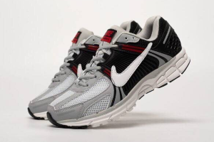 Nike Zoom Vomero 5