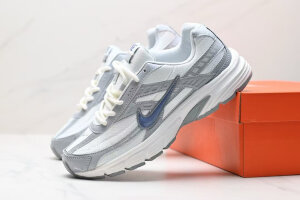 Nike Initiator