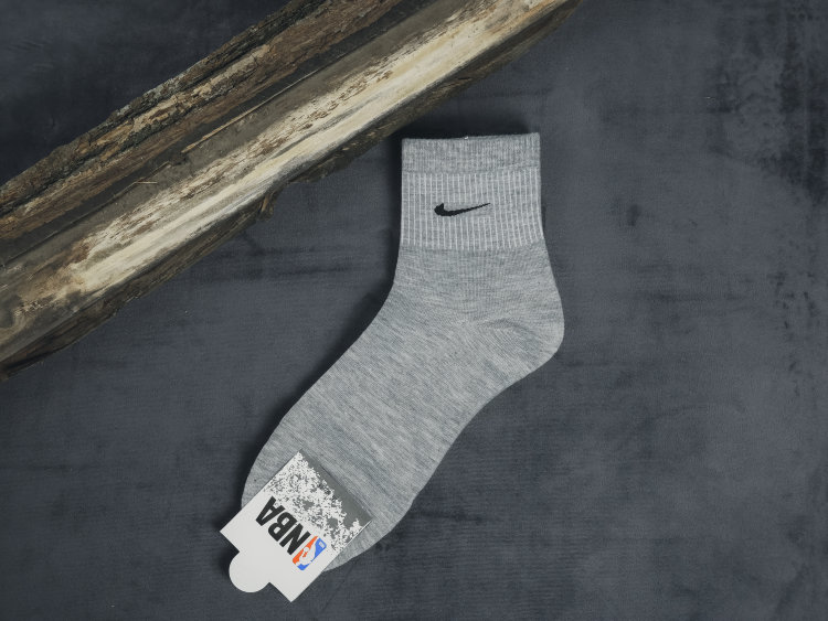 Носки  Nike серые