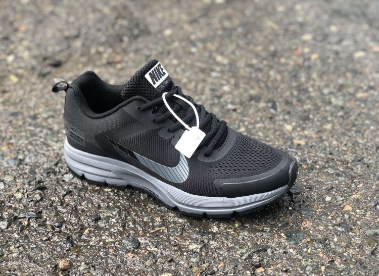 Nike Zoom Structure 17x