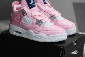 Nike Air Jordan 4 retro pink