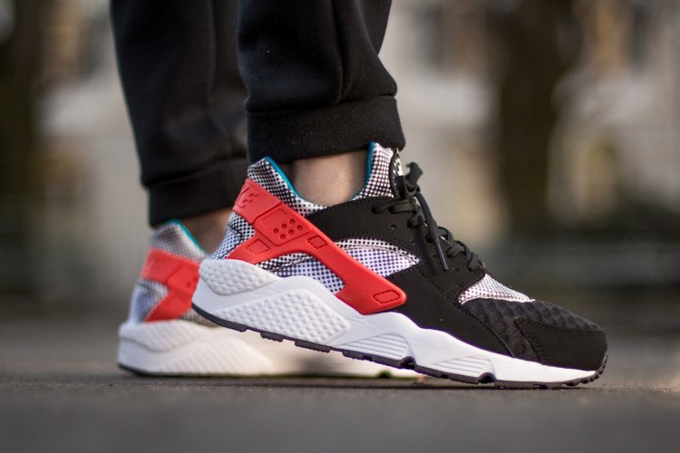 Кроссовки Nike Air Huarache Run FB QS