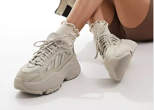 Adidas Ozgaia