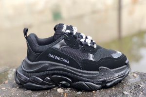 Balenciaga Triple S Black