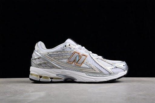 New Balance M1906RI
